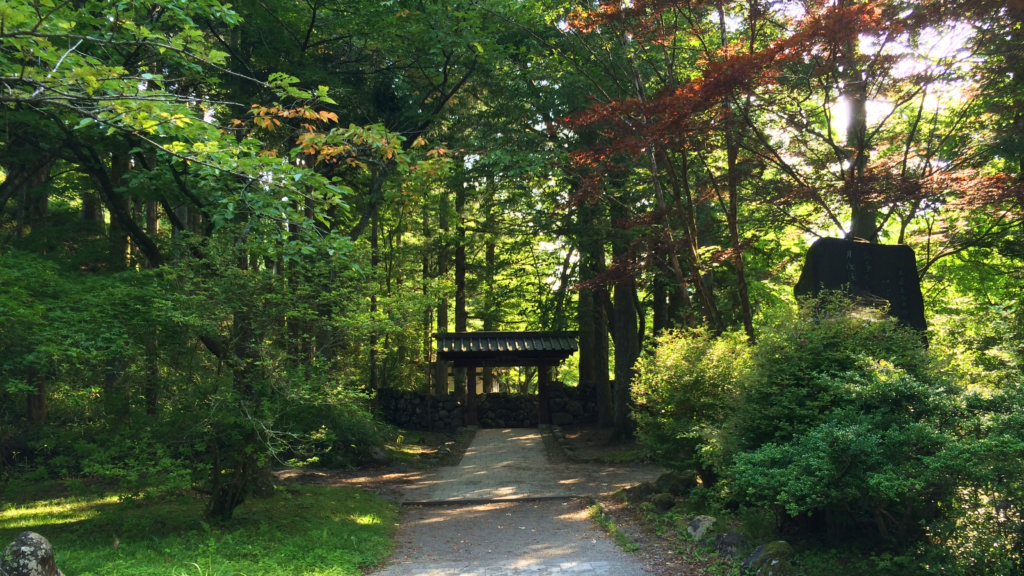 Gate of Kanmangafuchi Abyss