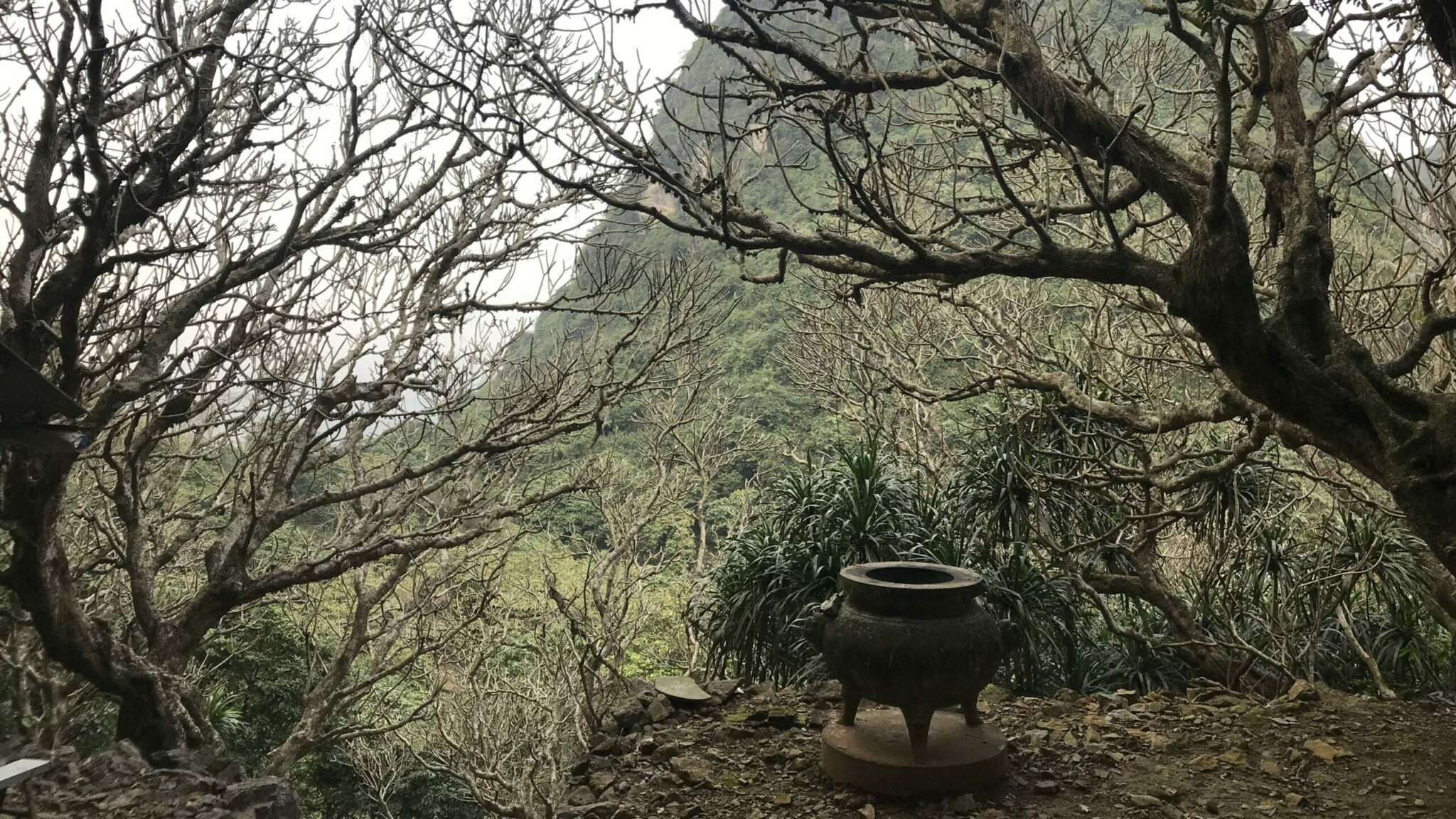 Sur le chemin vers Long Van Pagode Parfumée 