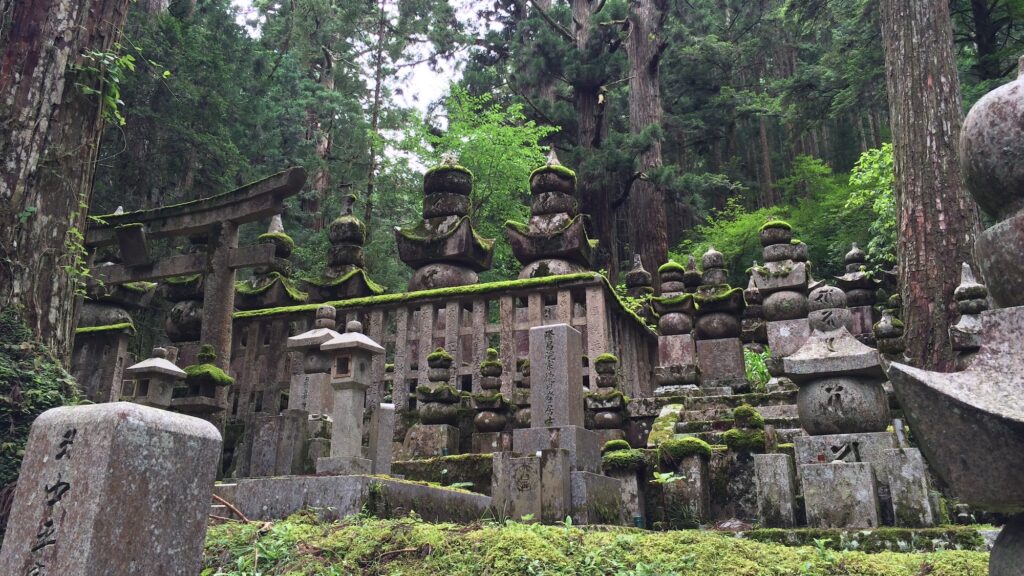 Cimetière Oku-no-in à Koyasan