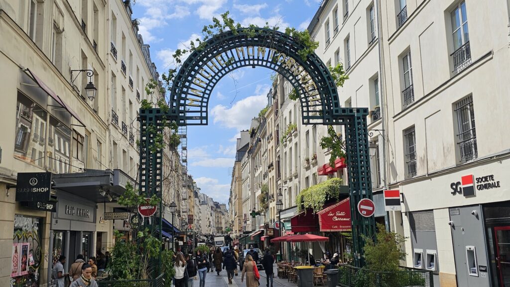 Rue Montorgueil - Sentier