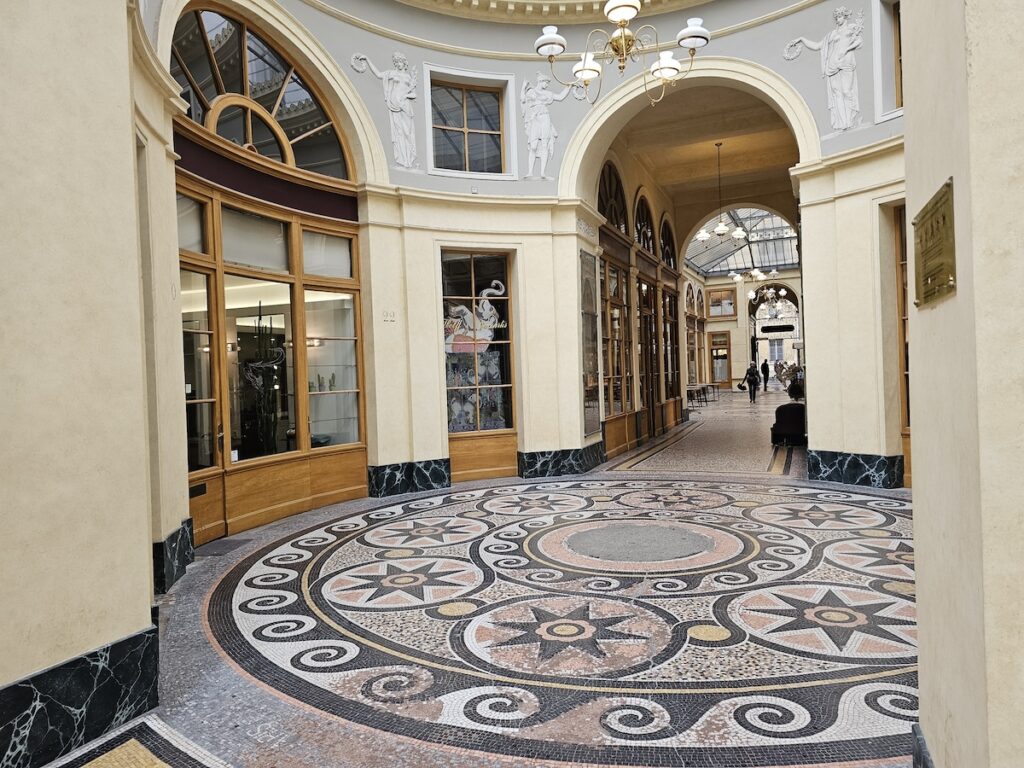 Galerie Vivienne - mosaic floors