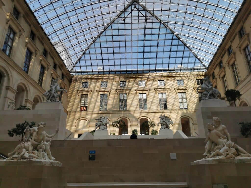 Musée du Louvre - Cour Marly