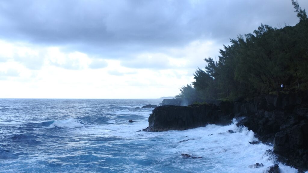 Coulee de lave au Port du Tremblet
