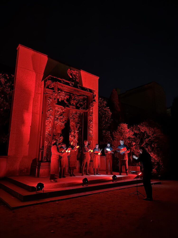 A strange choir performing before the Gates of Hell
