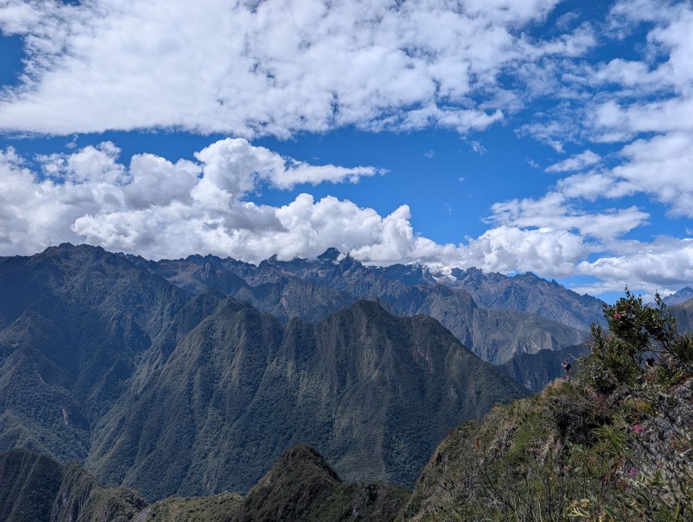 Vue de la montagne Machu Picchu qui culmine à 3000 metre d'altitude